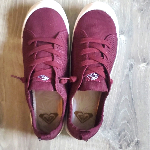 Roxy Shoes - Roxy Burgundy Slip on sneaker